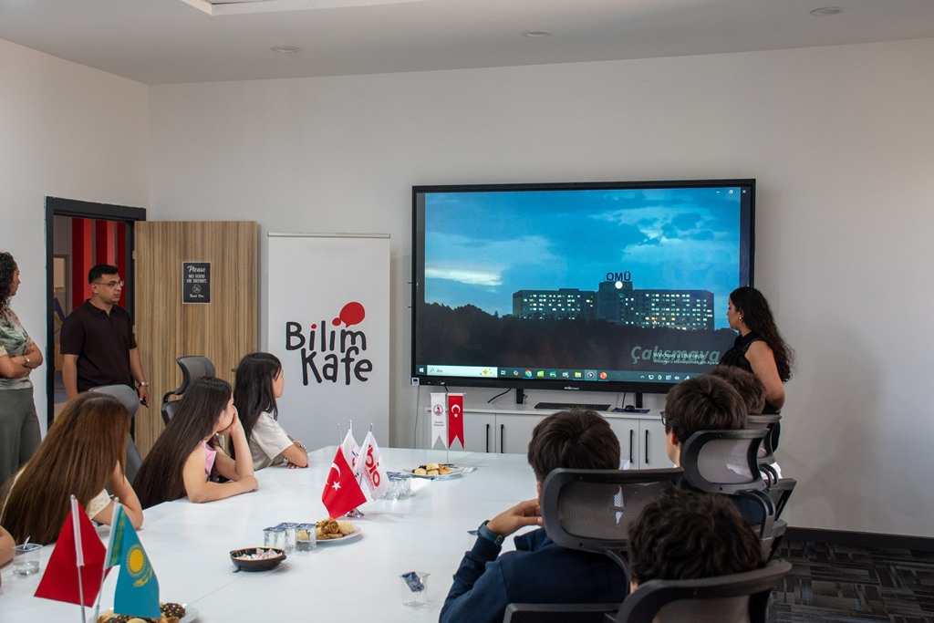 “Türkçe Öğreniyorum, Türkiye'ye Gidiyorum” projesi kapsamında Kazakistanlı öğrenciler OMÜ’de